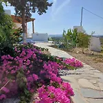 Georgia Milos Plaka (Milos)