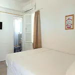 Georgia Milos Penzion Plaka (Milos)