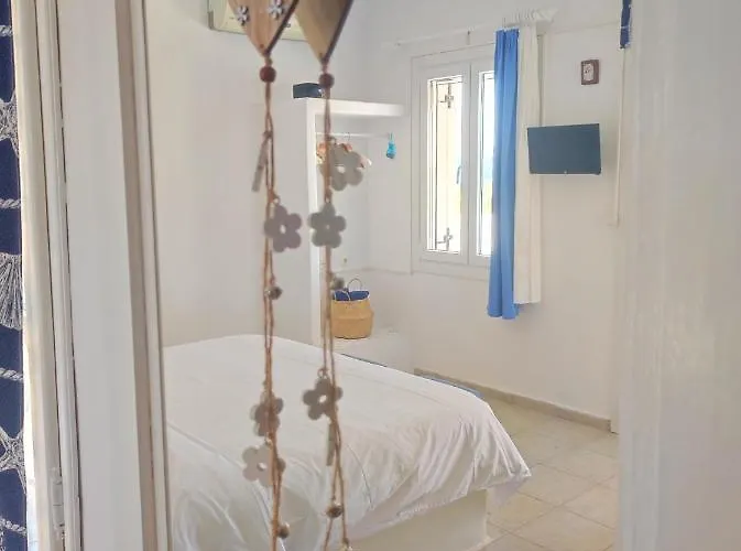 Guest house Georgia Milos 3*