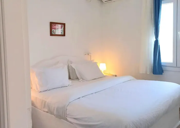 Guest house Georgia Milos 3*