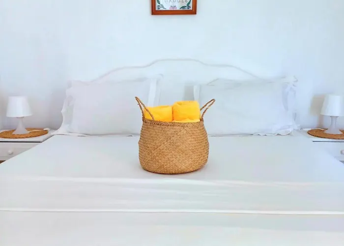 Georgia Milos Guest house Plaka (Milos)