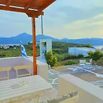 Georgia Milos بيت ضيافة 3*
