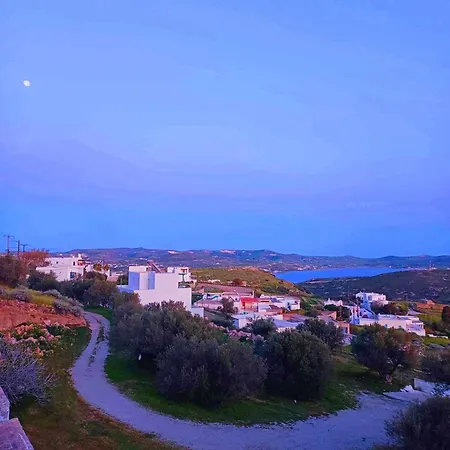 Georgia Milos Гостевой дом Plaka (Milos)