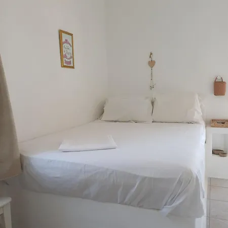 Georgia Milos 3* Plaka (Milos)