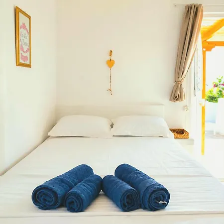 Pensionat Georgia Milos 3*