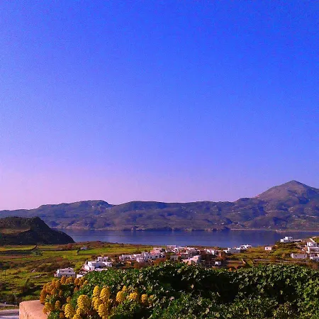Georgia Milos Гостевой дом Plaka (Milos)
